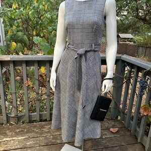 Calvin Klein • Glen Plaid Midi Dress •Timeless • Like-New • size 2 • 1750